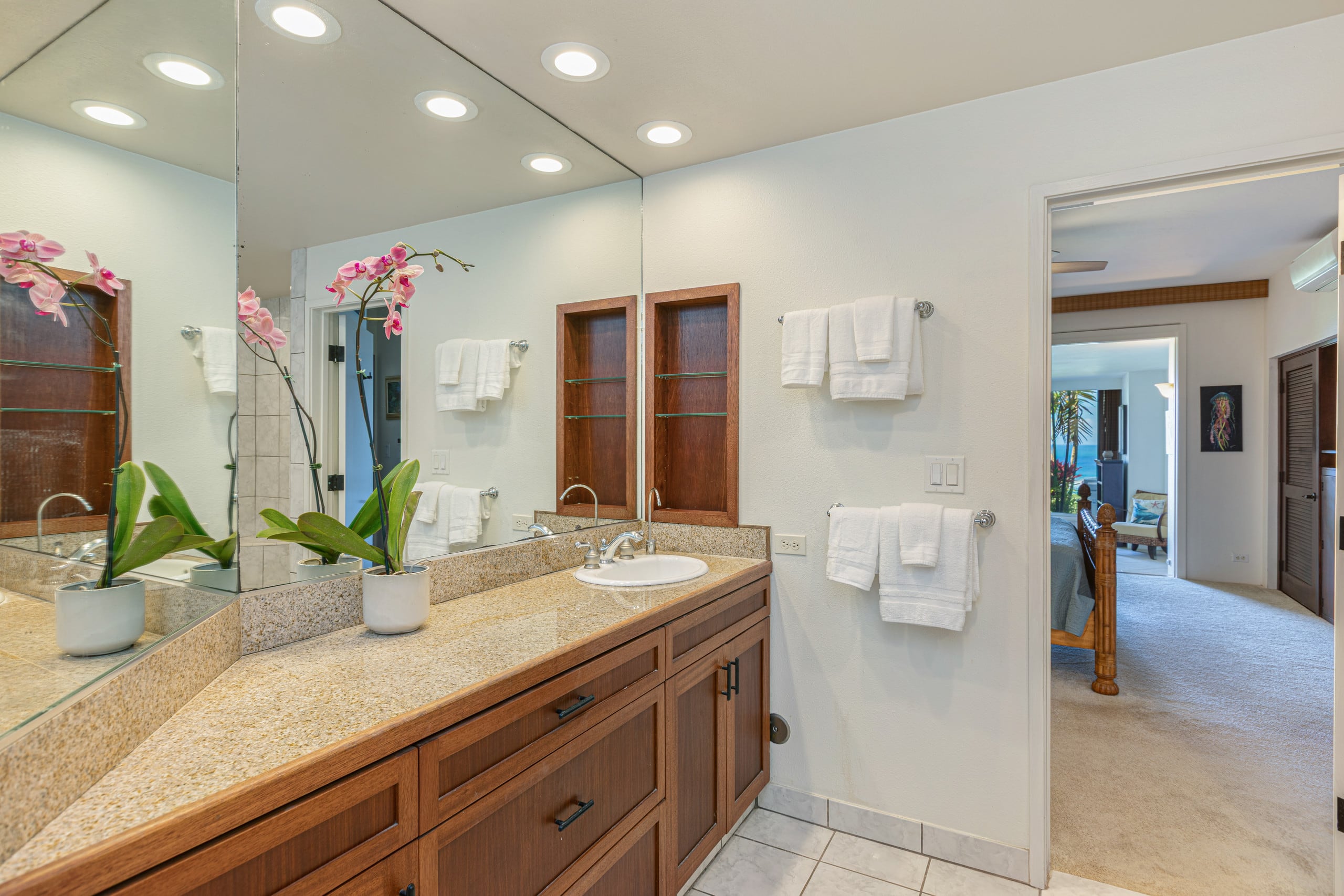 Condo in Princeville · ★4.96 · 2 bedrooms · 4 beds · 2 baths - Image 17