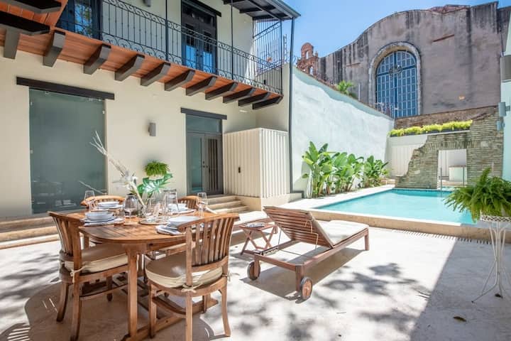 Casa Pantheon Luxury Colonial House - Santo Domingo