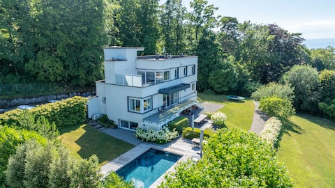 Villa heart of Evian with splendid view lake