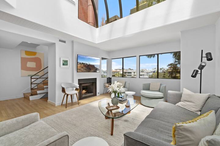 Luxury Light-filled | Canal View | Venice Beach