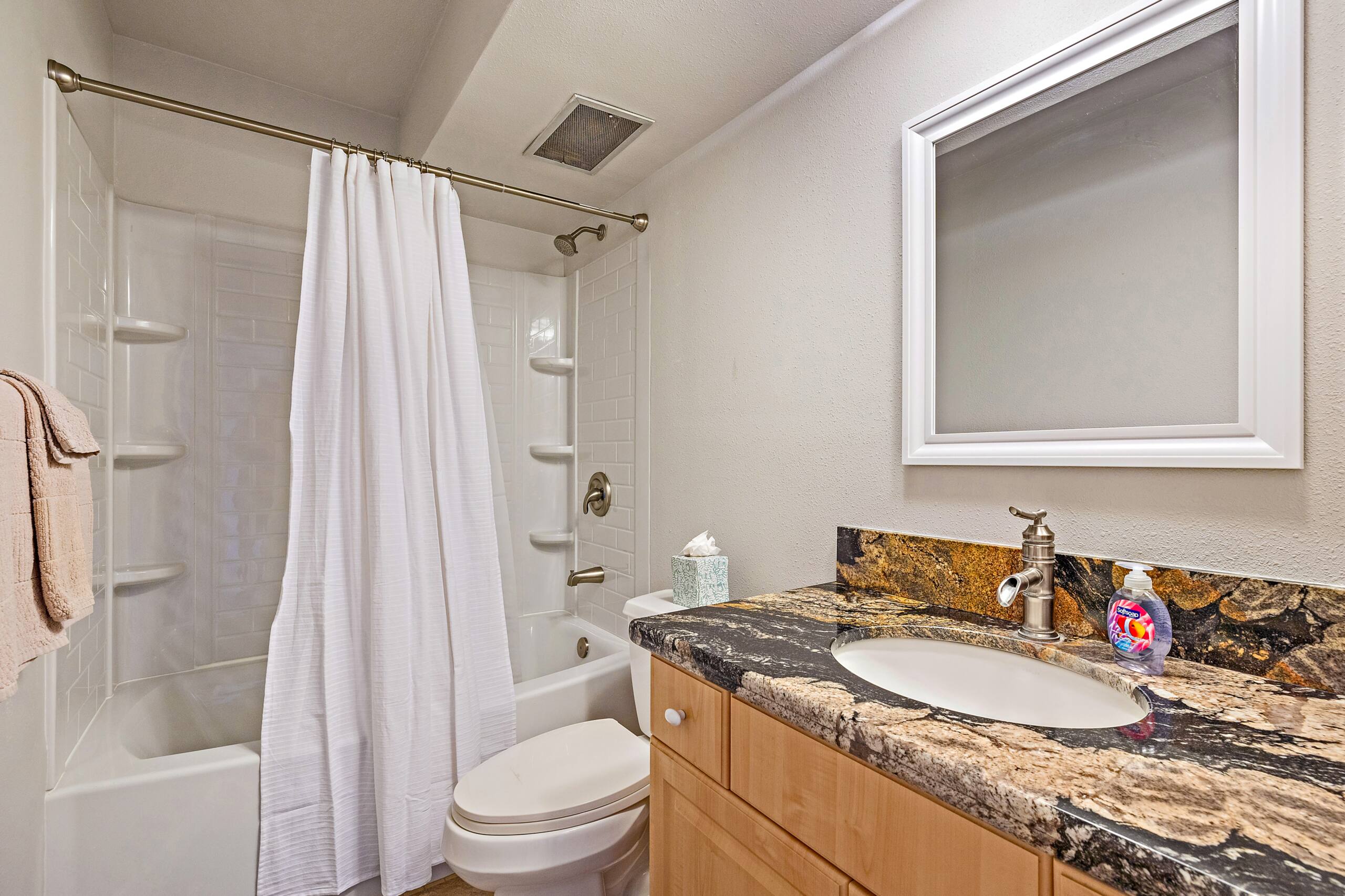 Condo in Wailuku · ★4.71 · 1 bedroom · 3 beds · 1 bath - Image 20