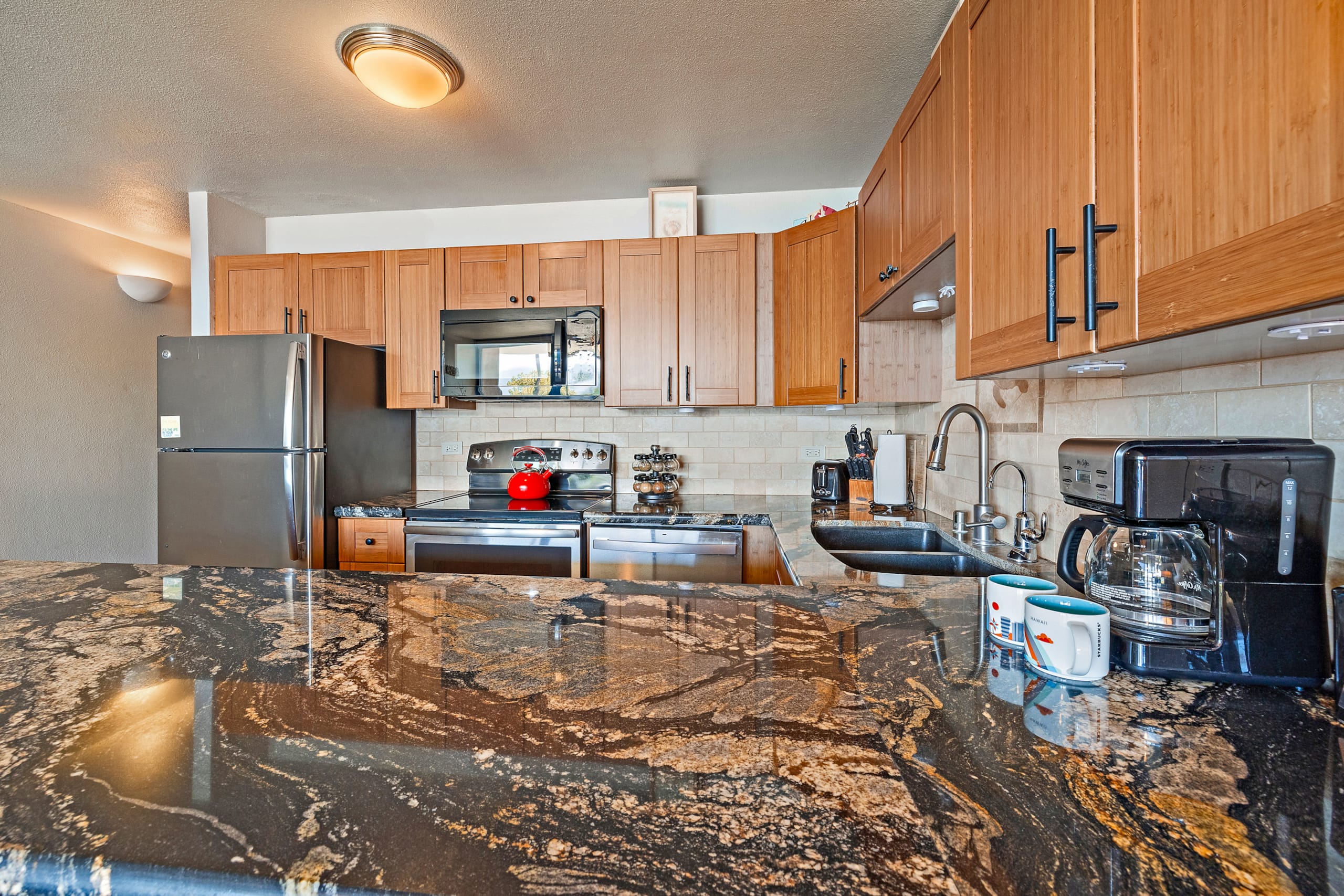Condo in Wailuku · ★4.71 · 1 bedroom · 3 beds · 1 bath - Image 12