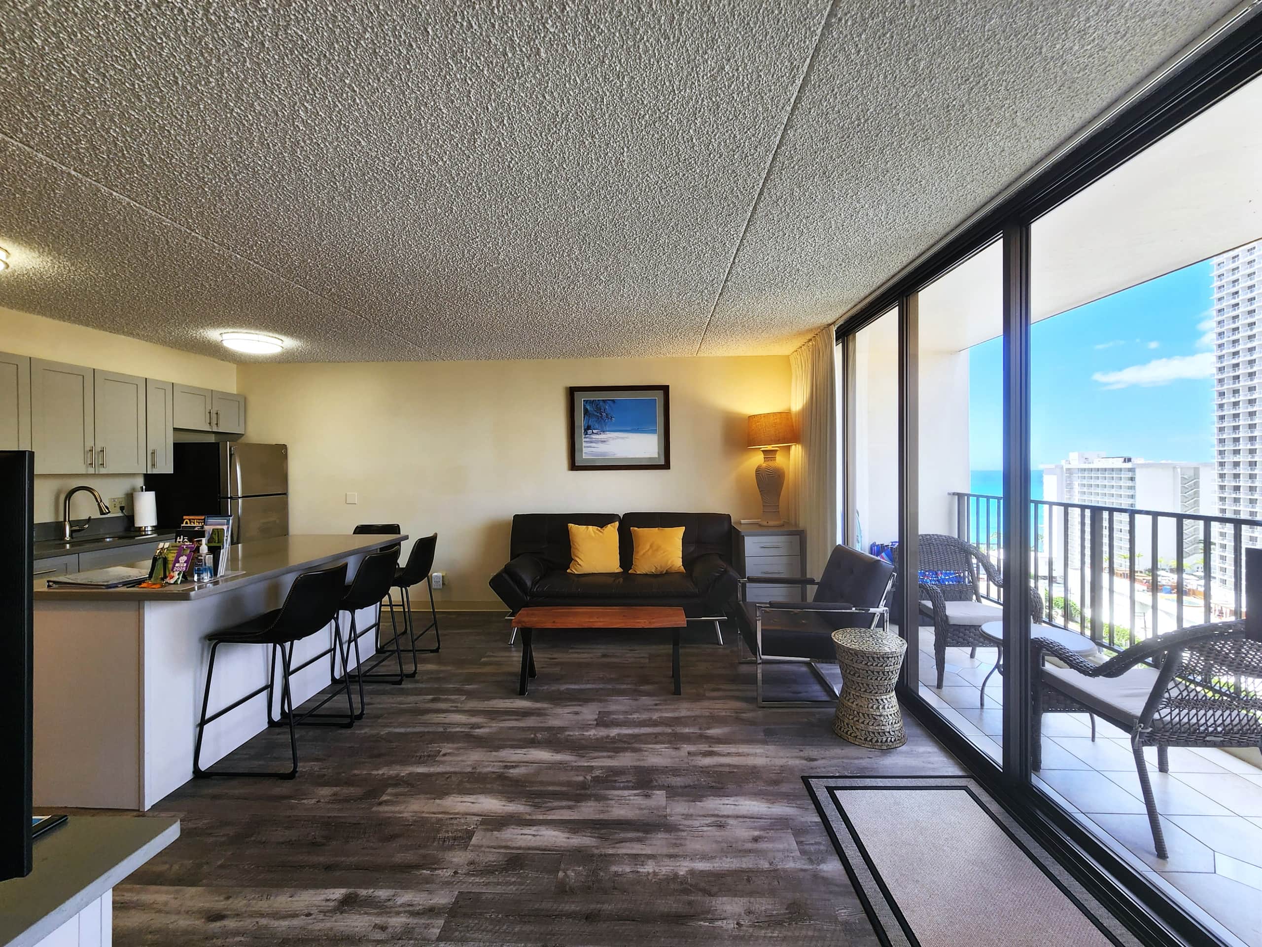 Condo in Honolulu · ★4.99 · 1 bedroom · 3 beds · 1 private bath - Image 1