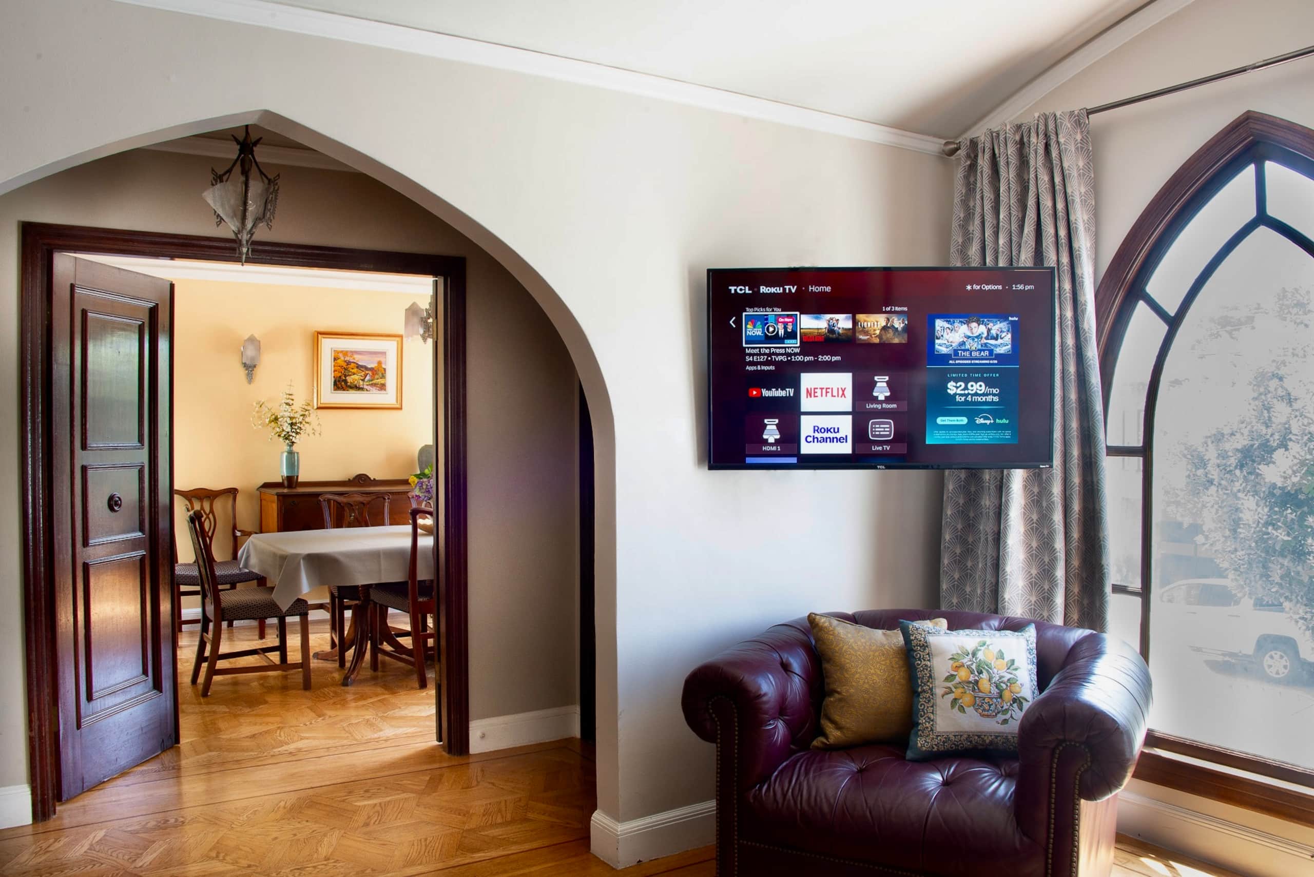 Home in San Francisco · ★4.99 · 2 bedrooms · 2 beds · 1.5 baths - Image 8