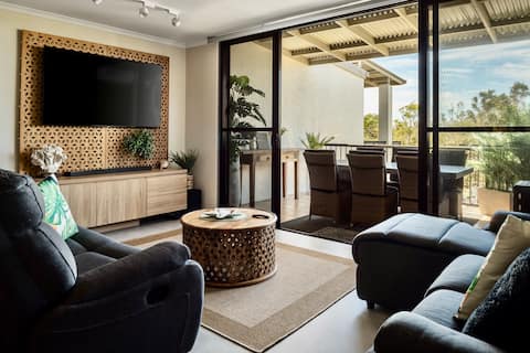 Successful Airbnb property: Mudjimba Dreaming in Marcoola