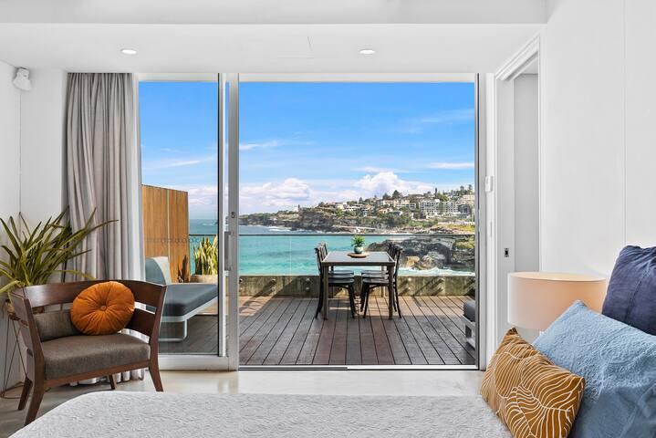 Tamarama Apartments – 3 Bedroom Ocean View gallery image 2