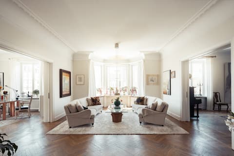 Popular Airbnb listing: Spacious, bright, unique apartment in Norra Innerstaden