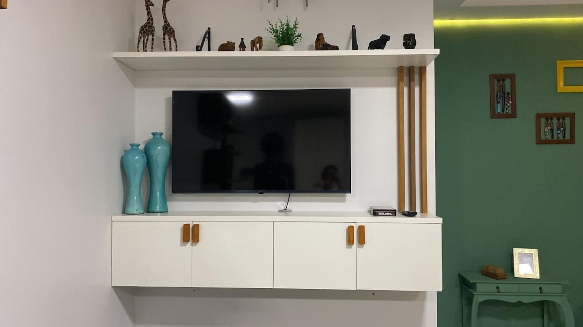 Imóvel de sucesso: Apartment, just 50 meters from Beto Carrero, with air-conditioning. em Penha