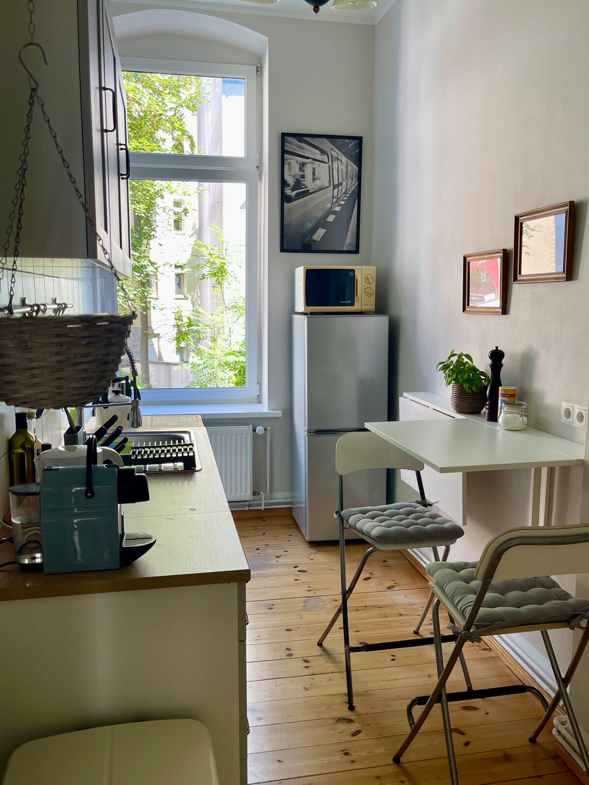 Annonce Airbnb populaire: Bright apartment in the heart of Prenzlauer Berg à Prenzlauer Berg