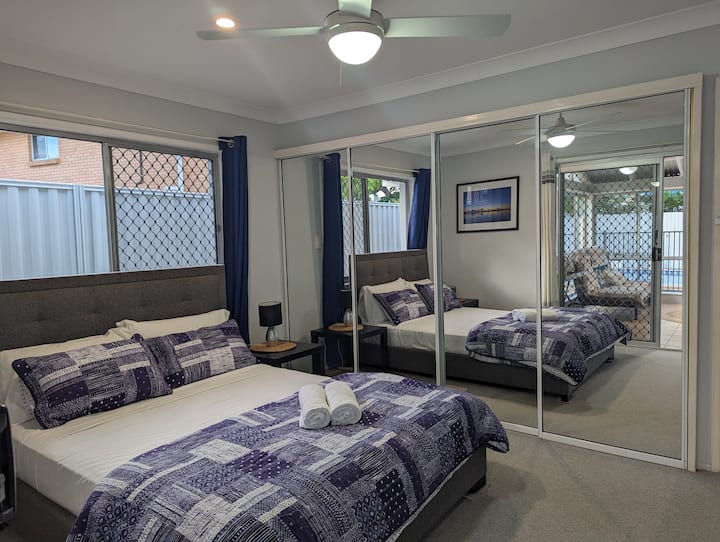 Coastal Guest House-Seperate Entry & Living Space