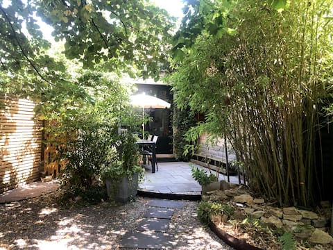 Propriété Airbnb réussie: Artist's studio, piano and garden, near the center à Dijon