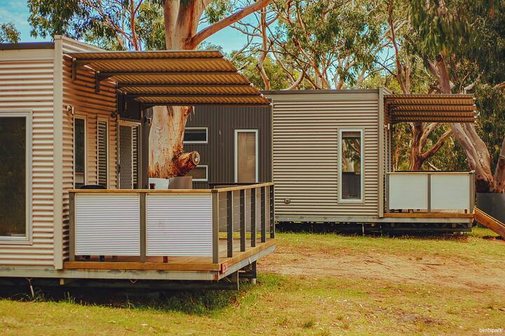 Bimbi Park – Family 3 Bedroom Cabin with bathroom