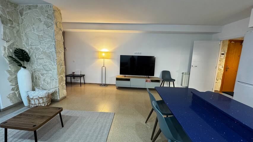 Apartment with Terrace next to the Beach and CCIB