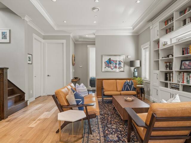 Stylish 5 bed/5 bth city-center family home gallery image 4