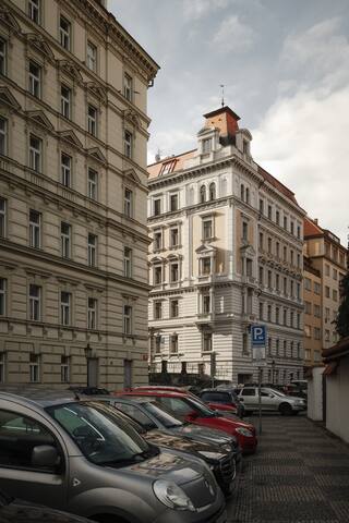 Newly renovated 3 bedrooms flat near Prague Castle gallery image 4