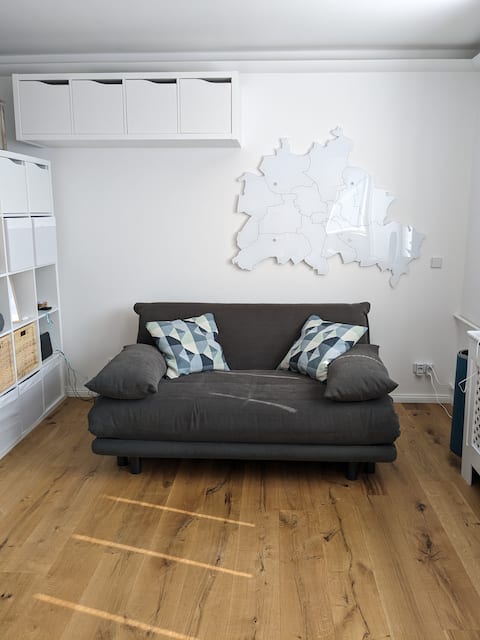 Beliebte Airbnb-Anzeige: Quiet top floor on Kudamm, sauna, newly renovated in Schmargendorf