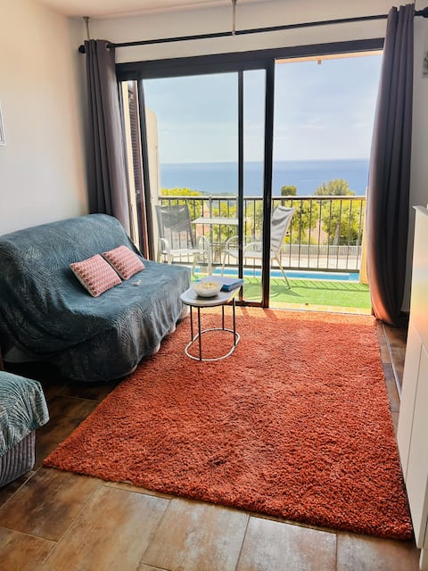 Popular Airbnb listing: 2* POOLHOUSE STUDIO SEA VIEW WIFI AND LINEN in La Croix Valmer