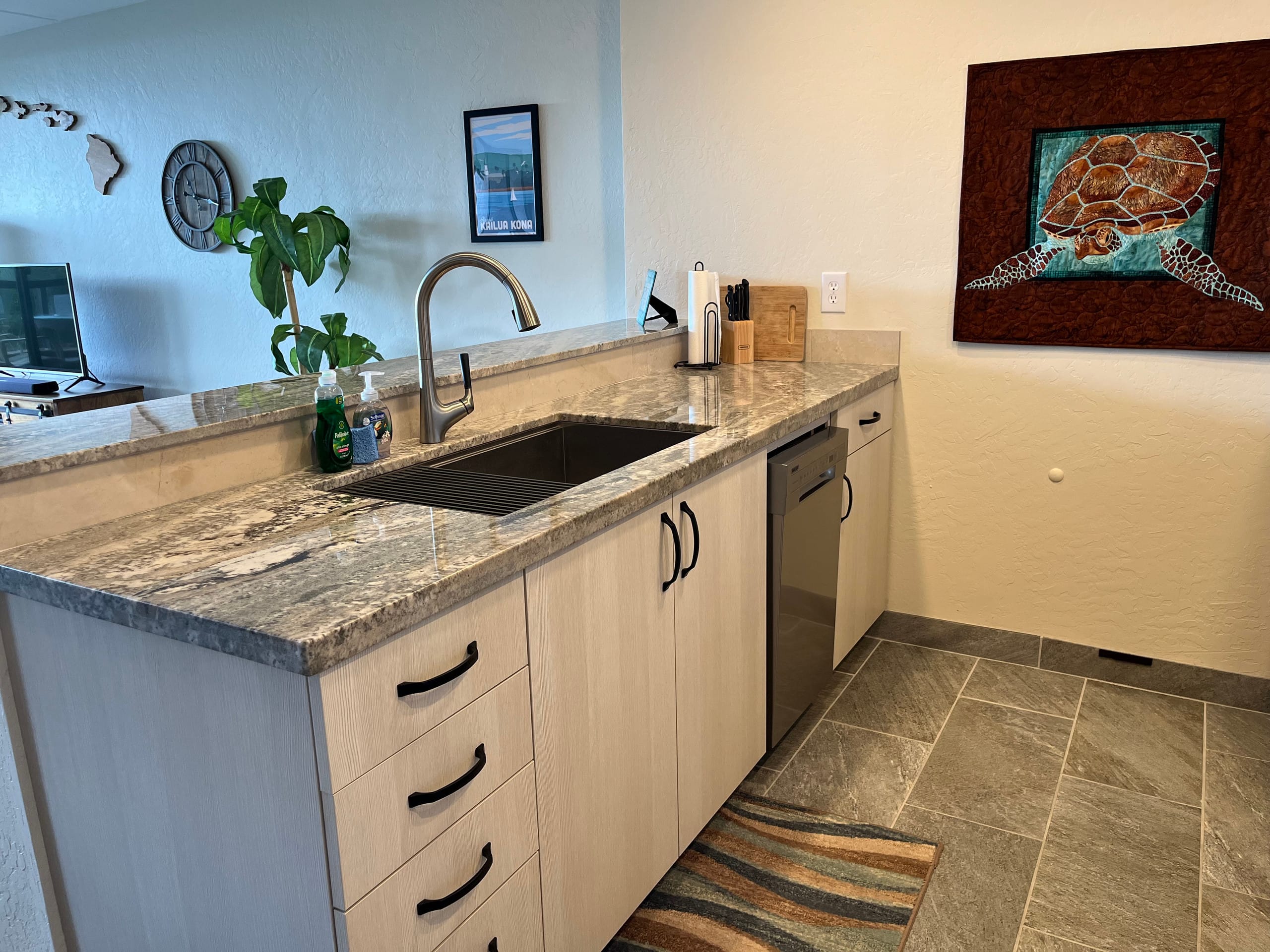 Condo in Kailua-Kona · ★5.0 · 1 bedroom · 1 bed · 2 baths - Image 4