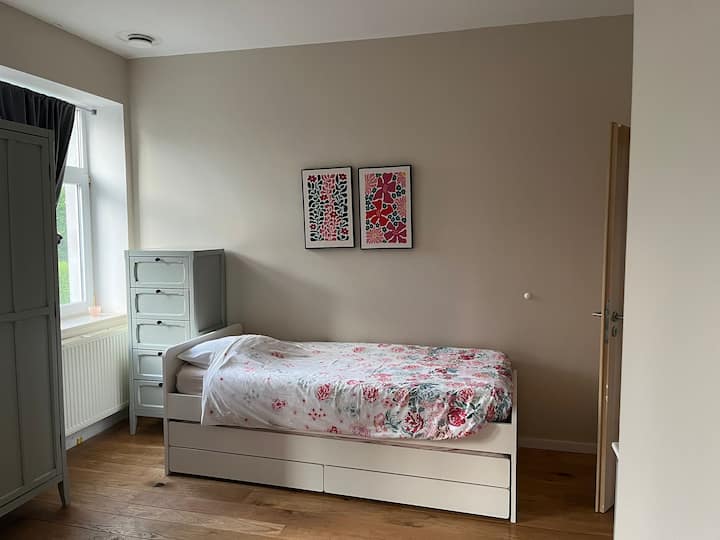 غرفة النوم 2