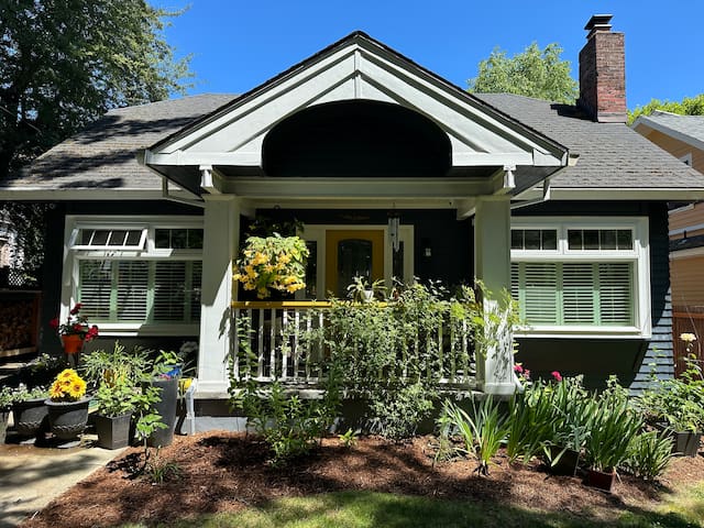 Historic 4BR 2BA 2,000 Sq. Ft. Irvington Bungalow!