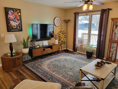 Waukee 2 Bedroom Private Sweet Suite.