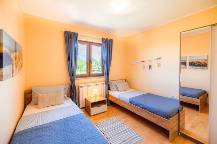 Dormitorio en el mar