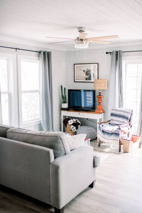 Successful Airbnb property: “Treehouse”Close to Wrightsville Beach & Mayfair. in Wilmington