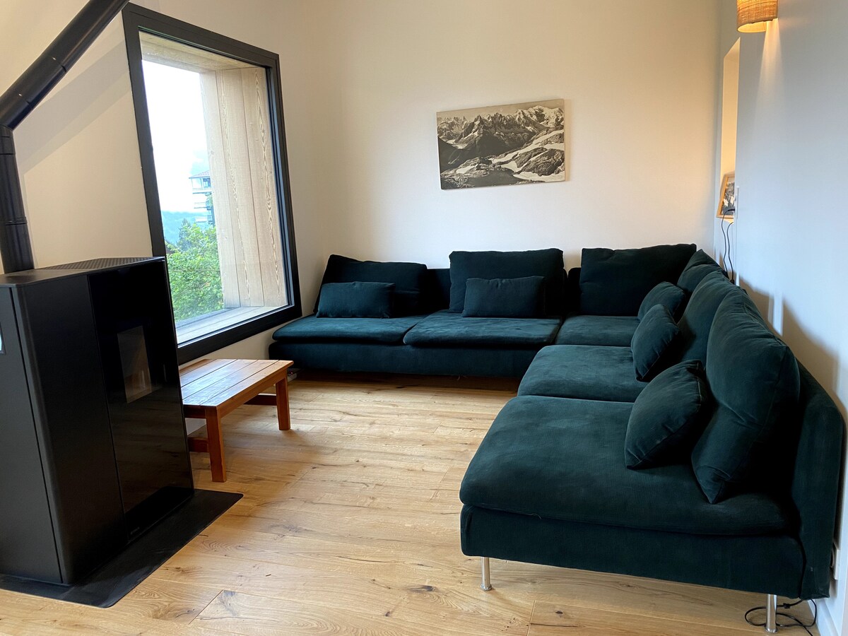 Popular Airbnb listing: Chalet w/ best Mont Blanc - renovated newly 2024 in Passy