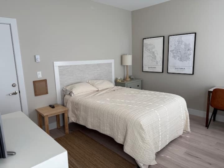 Studio - Cute, Clean, & Simple - Nanaimo