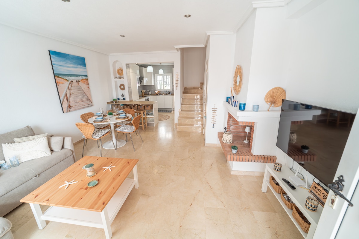 Propiedad de Airbnb exitosa: House in Los Dolses (Villamartín), SEA view en Orihuela