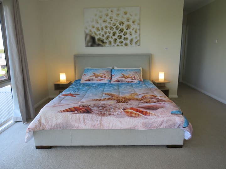 This extra large bedroom features a king size bed, large ensuite and blockout curtains incase sunrise is not your thing. (Although the sunrises here are quite exceptional)