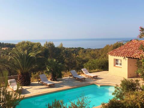 Family villa, panoramic sea view, and pool
