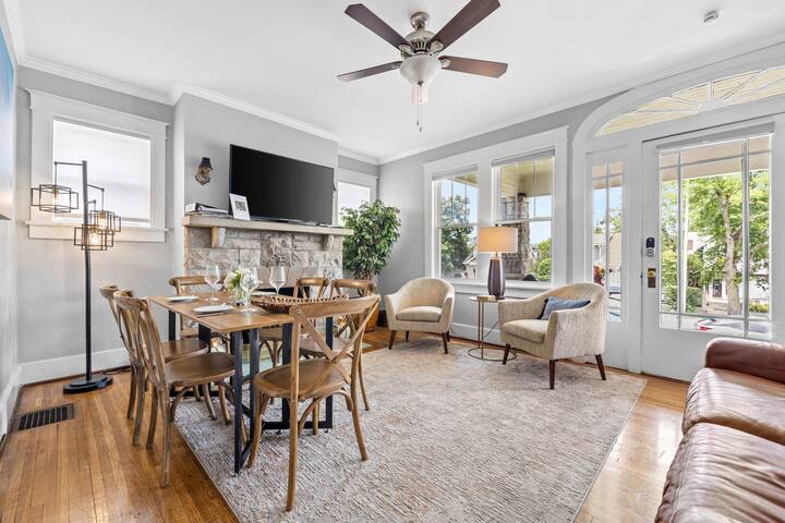 8 Bedroom/6 baths. SleepACrowd! Music Row Songbird gallery image 2