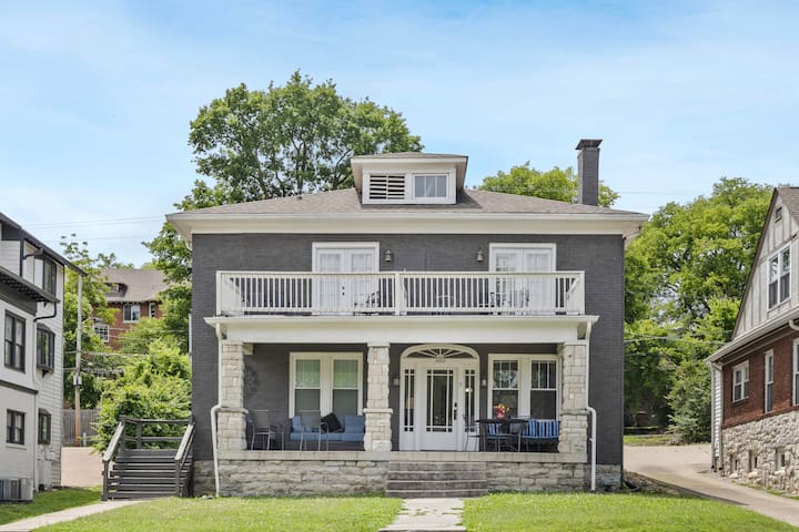 8 Bedroom/6 baths. SleepACrowd! Music Row Songbird