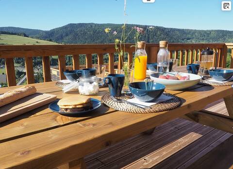 Beautiful new chalet for 12 people