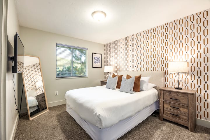 # 2-卧室（标准双人床）位于主楼层