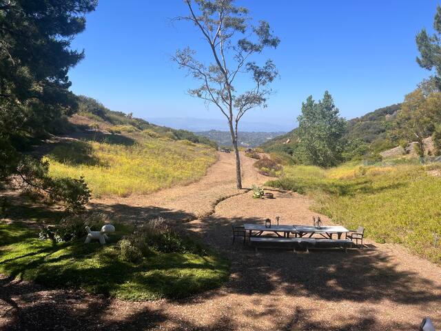 Topanga Mountain Paradise! A beautiful getaway!
