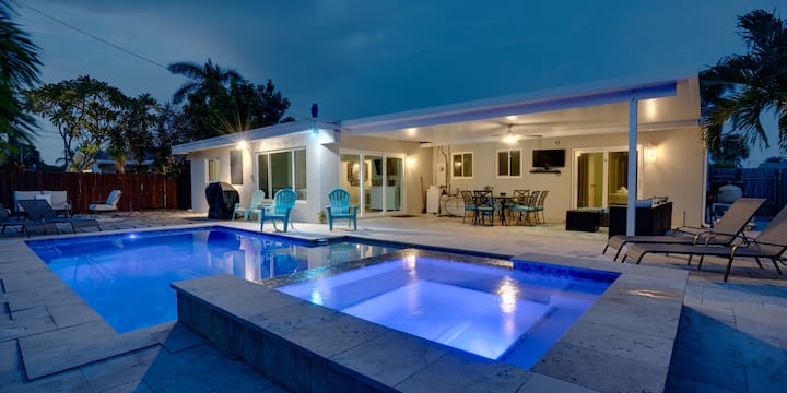 Luxurious Private Home W/ Heated Pool & Spa - Deerfield Beach, FL