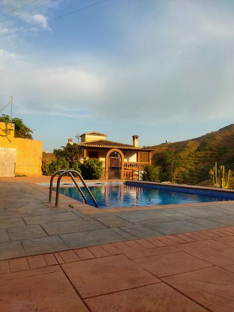 Beautiful Rural Complex for 18 people.
