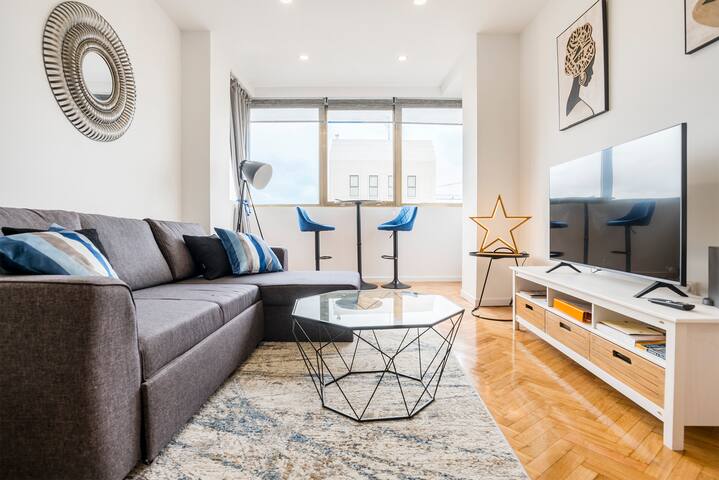 Lovely views Madrid. Gran Via. Callao 2 BD AC gallery image 3