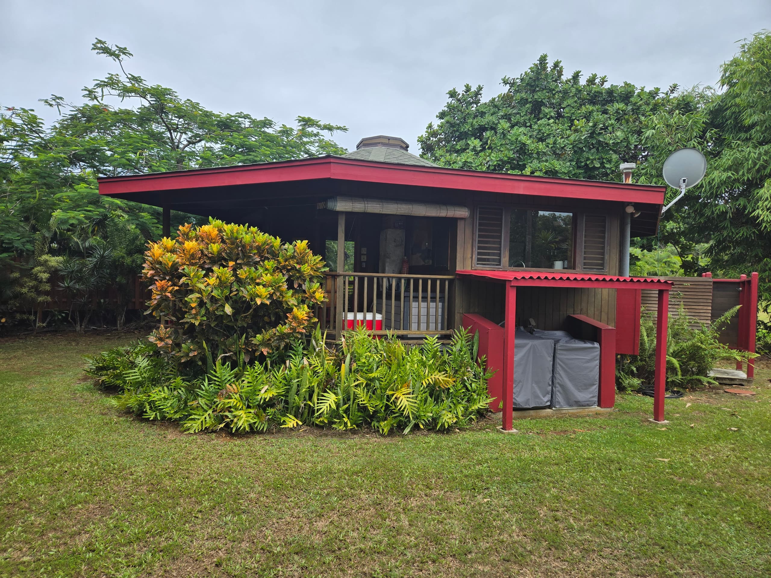 Private free-standing Cottage,Hot Tub,Walk 2 Beach - Photo 8