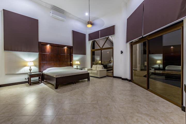 غرفة النوم 1