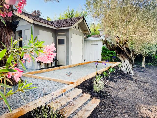 Villa 300m² A-C/ Piscine chauffée/ Cinéma/ Parking gallery image 3