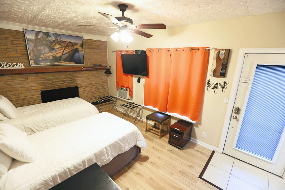 Studio SoCo, St Edwards, COTA, Austin 78704