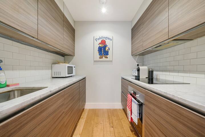 Beautifully presented 2 bedroom with garden gallery image 3