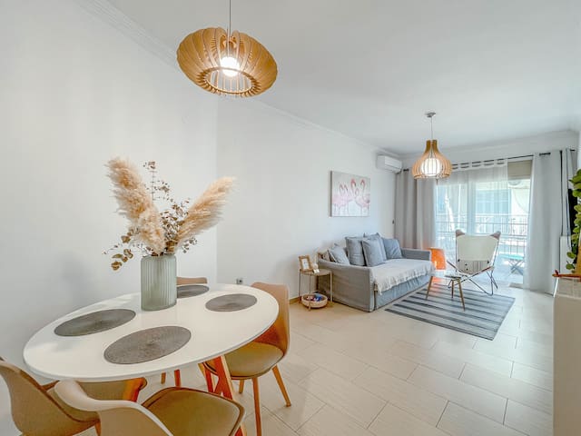 Traveler Home 85m2 (Private Parking)