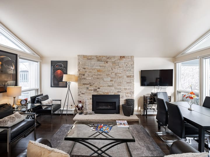 Vail Luxury 2 Bd, Steps To Vail Mountain & Gondola - Vail, CO