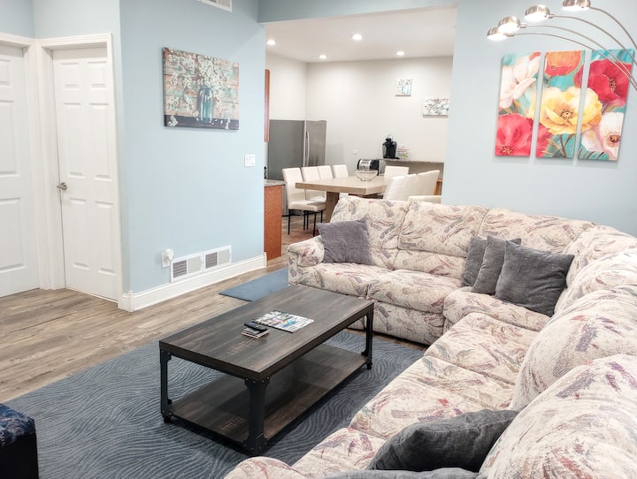 Lower Condo Dog Friendly Close To Wisconsin Dells - Portage, WI