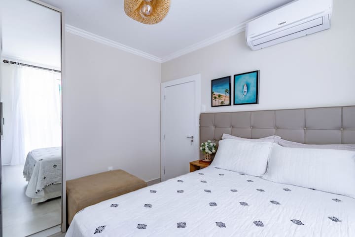 Conforto e inspiração: decoração leve, detalhes que remetem ao mar e toda a tranquilidade