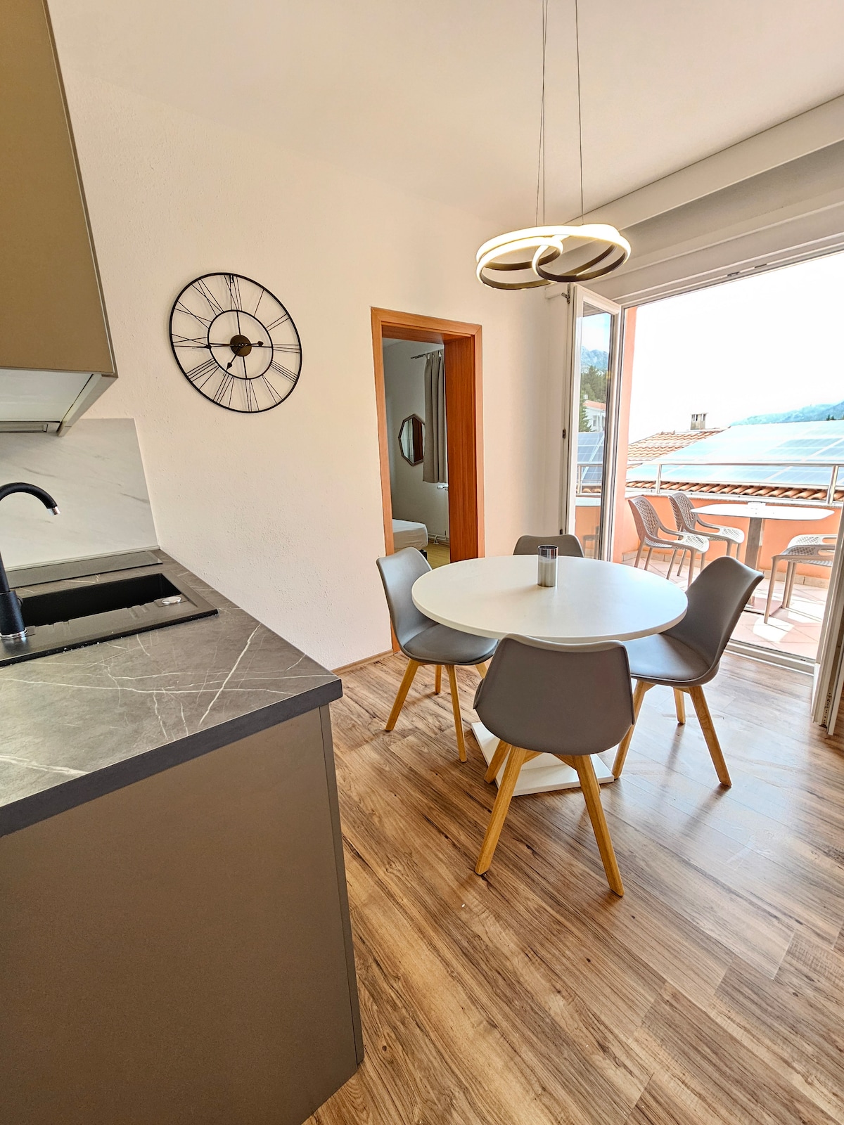 Ap7 · Family apartment with balcony partial seaview